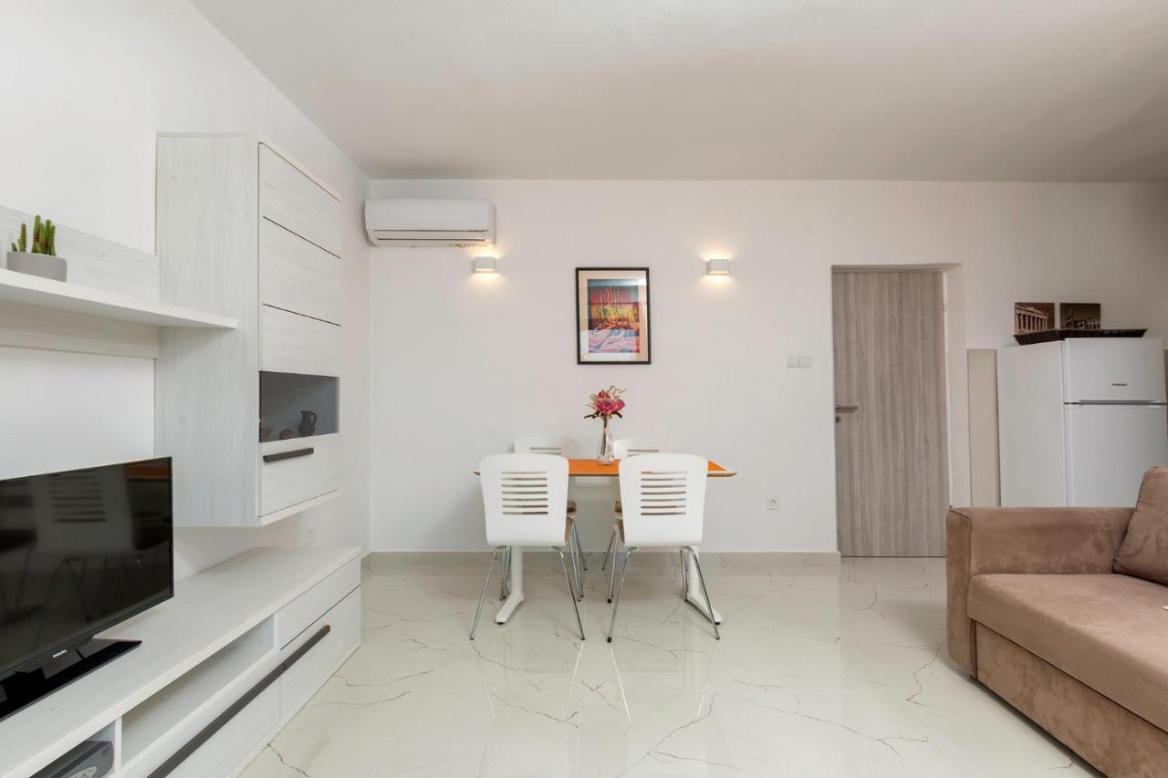 Apartments Marija 821 普拉 外观 照片