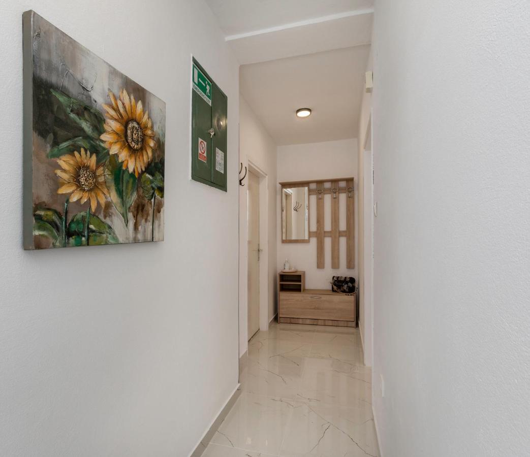 Apartments Marija 821 普拉 外观 照片