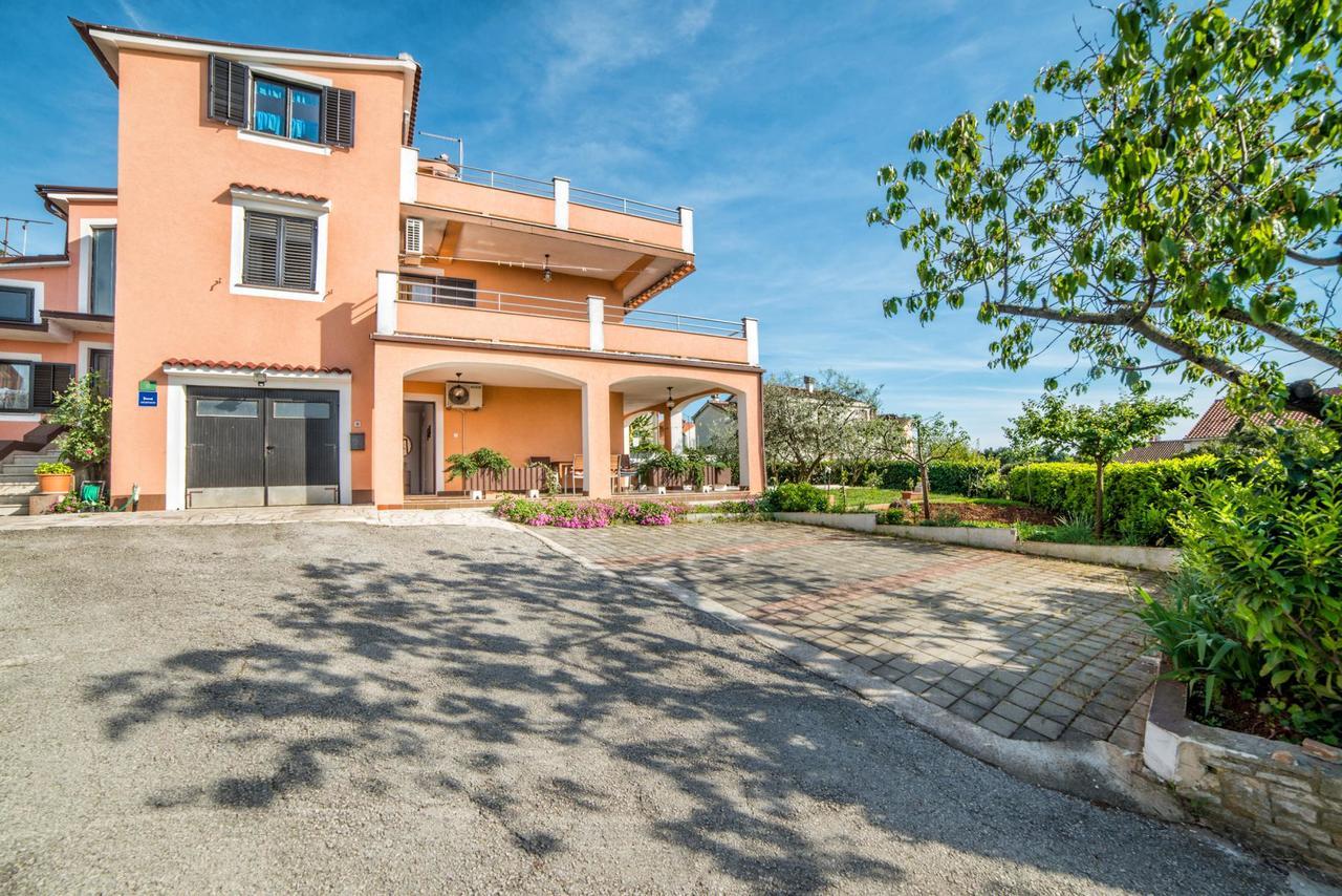 Apartments Marija 821 普拉 外观 照片